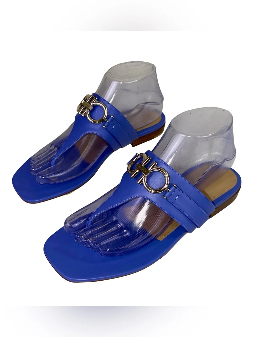 SALVATORE FERRAGAMO RIKIS FLAT SANDALS IN BLUE CALFSKIN LEATHER